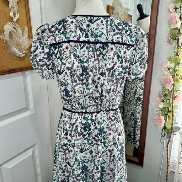 Chelsea & Violet Cottagecore Floral Button-Down Dress - Picture 5 of 9